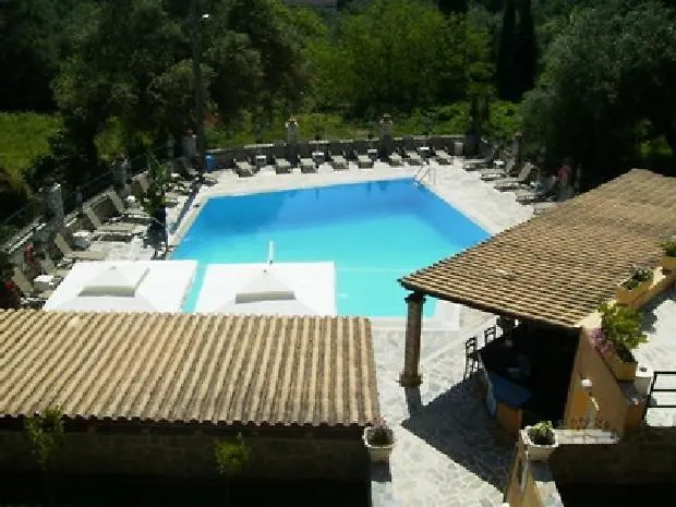 Yannis 3*