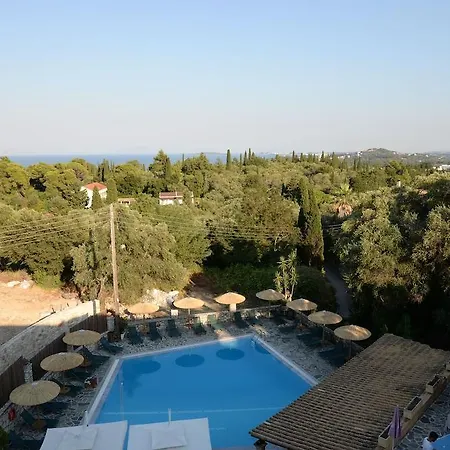 Yannis 3* Κάτω Κορακιάνα