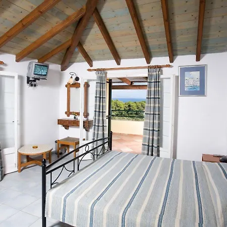 Yannis 3* Kato Korakiana