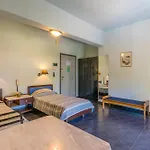 Apart Otel Yannis 3*