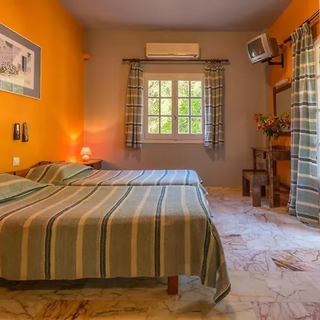 Aparthotel Yannis 4*