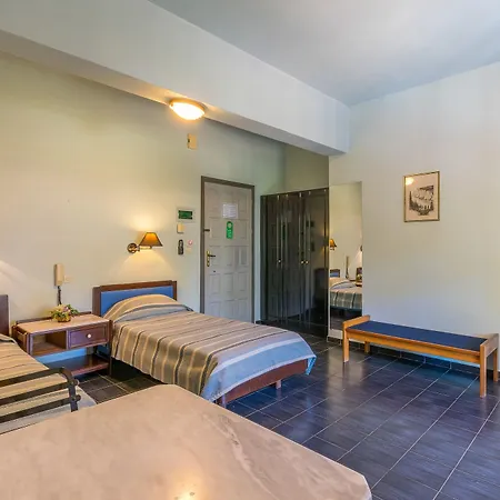 Hotel apartamentowy Yannis 3*