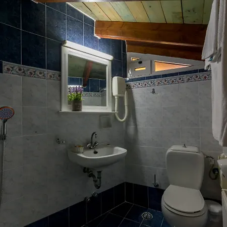 Hotel apartamentowy Yannis 3*