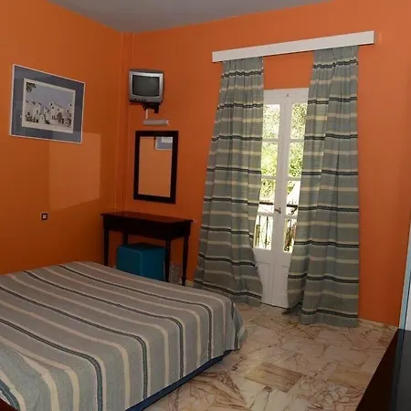 Yannis Apart Otel 4*