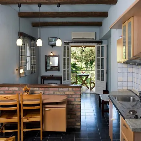 アパートホテル Yannis カト・コラキアナ